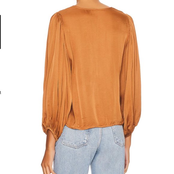 NEW Young, Fabulous & Broke Alma Top In Peach - Picture 2 of 4
